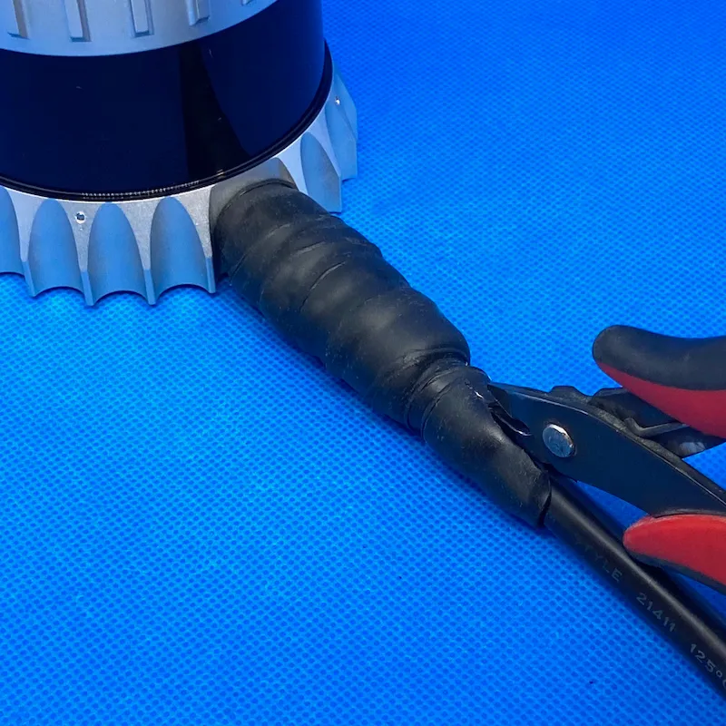 Removal of self-vulcanizing tape (Start)